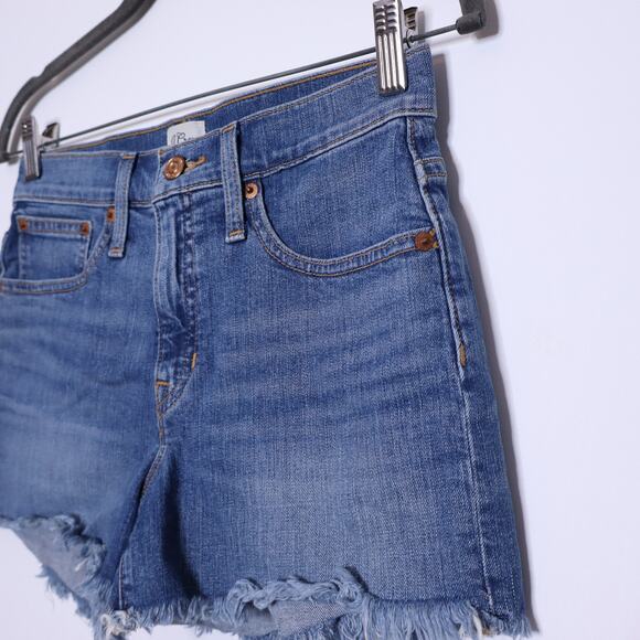 J.CREW Mid-Rise Denim Short Squash Wash Cut Off Light Raw Hem Women's 25 - Picture 6 of 12